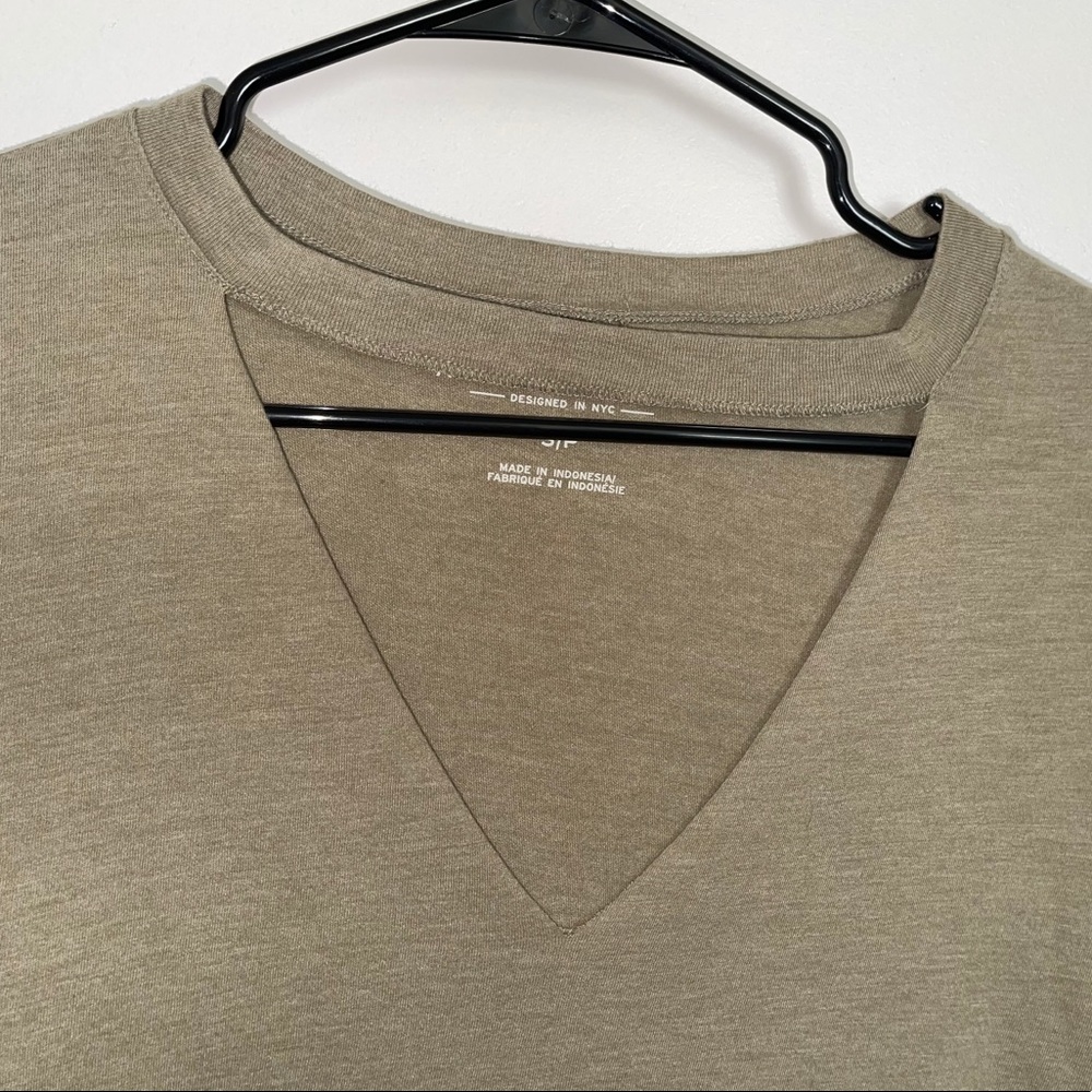 Aeropostale Choker Cutout Cropped T-Shirt